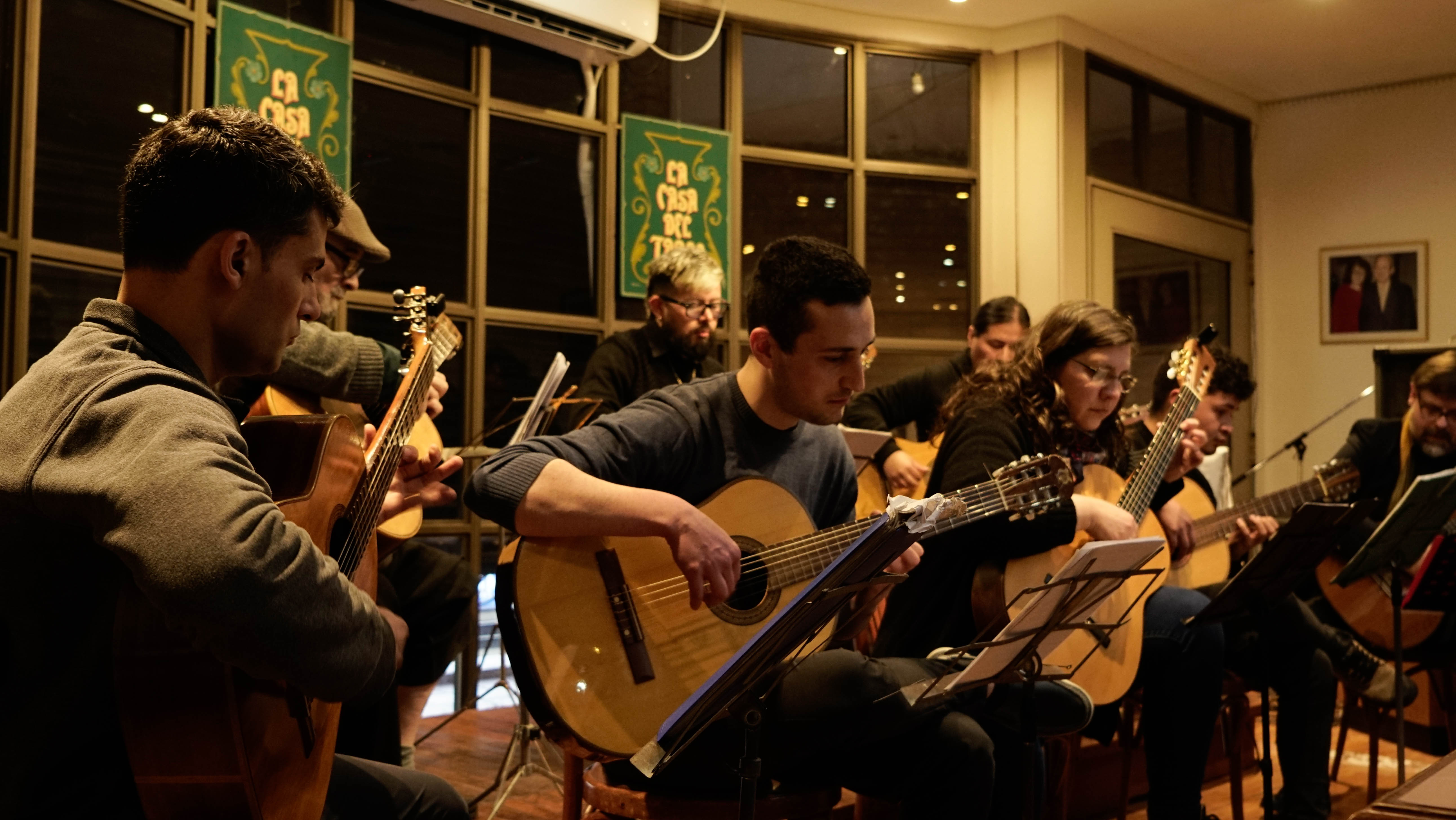 Presentación del Grupo de Guitarras Tango en la Fundación la Casa del Tango